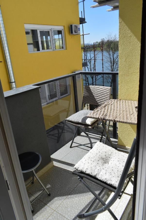 Apartmani K&V Veliko Gradište Kültér fotó